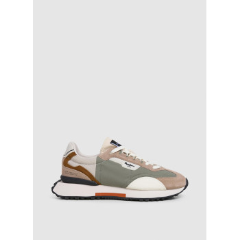 Deportiva con taco Pepe...