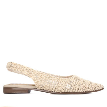 Bailarina con tira trasera...