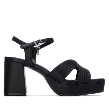 Sandalia de mujer cruzada...